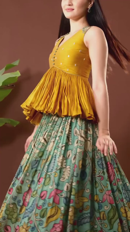 Real Handwork Festival Crop Top